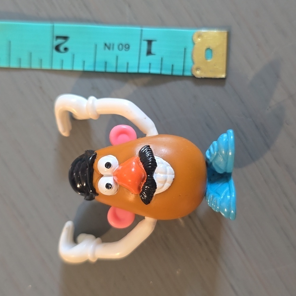 Mr. Potato Head Flipping /Burger King extra piece that goes with fries!